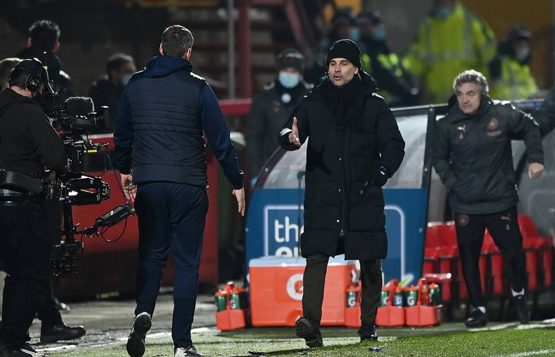 与热情尤为 与热情尤为