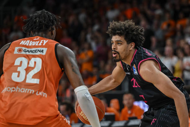 韩国媒体爆料北京女排不让张宇邓忻朋再出国！俱乐部才是留洋障碍.